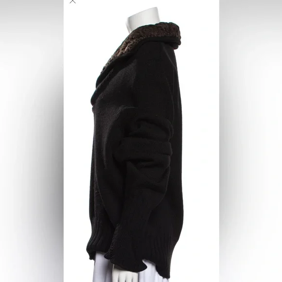 Versace - Picture 3 of 9